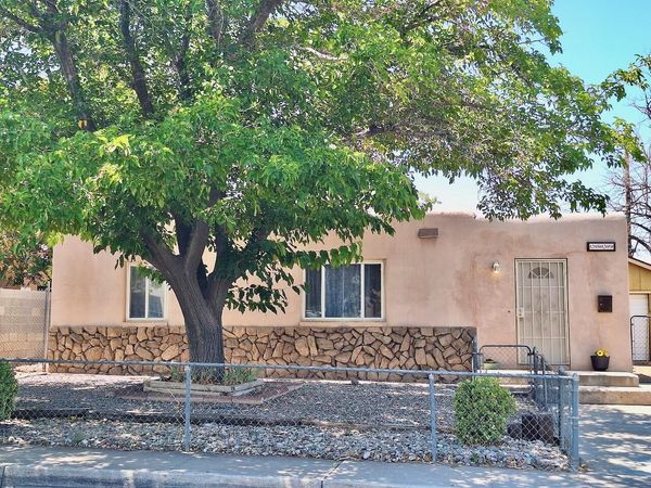 2829 Sierra Drive NE, Albuquerque, NM 87110