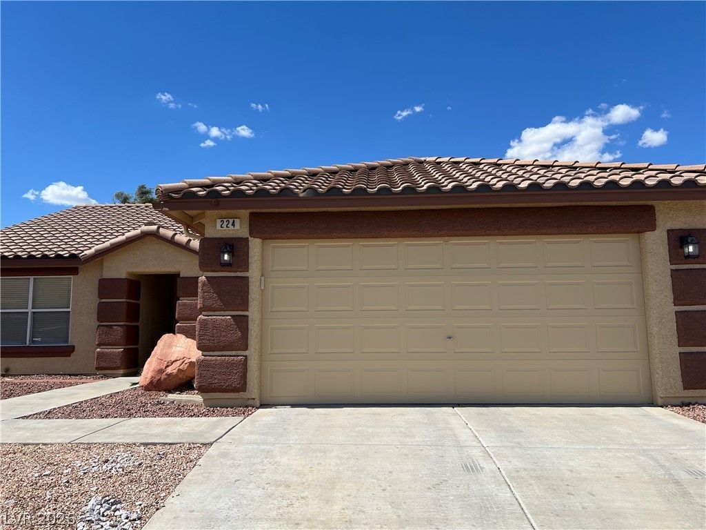 224 Du Fort Avenue, Henderson, NV 89002 Main Photo