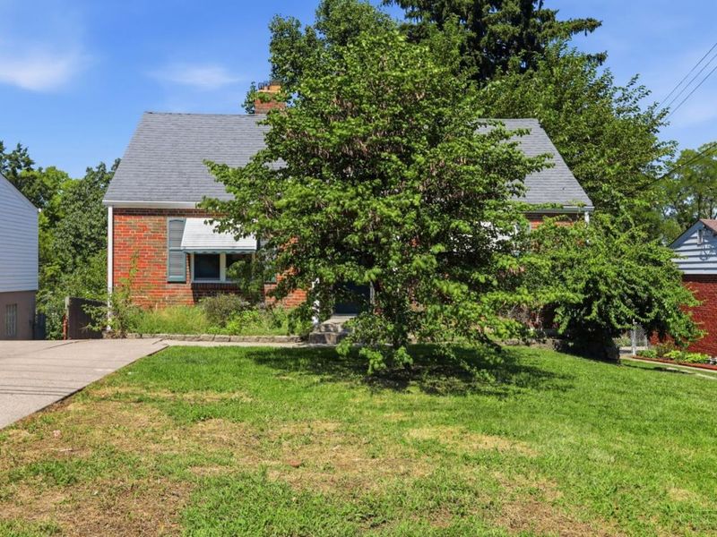 3270 Van Zandt Drive, Cincinnati, OH 45211 Photo 2