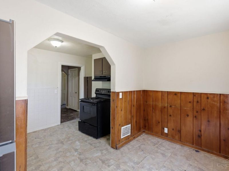 3270 Van Zandt Drive, Cincinnati, OH 45211 Photo 6