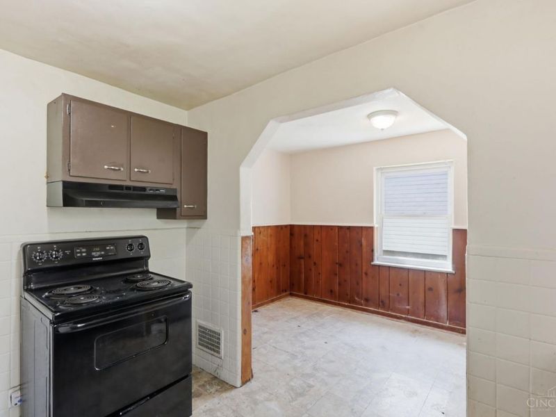3270 Van Zandt Drive, Cincinnati, OH 45211 Photo 7