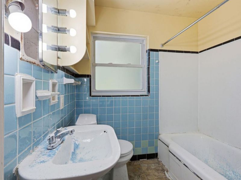 3270 Van Zandt Drive, Cincinnati, OH 45211 Photo 8