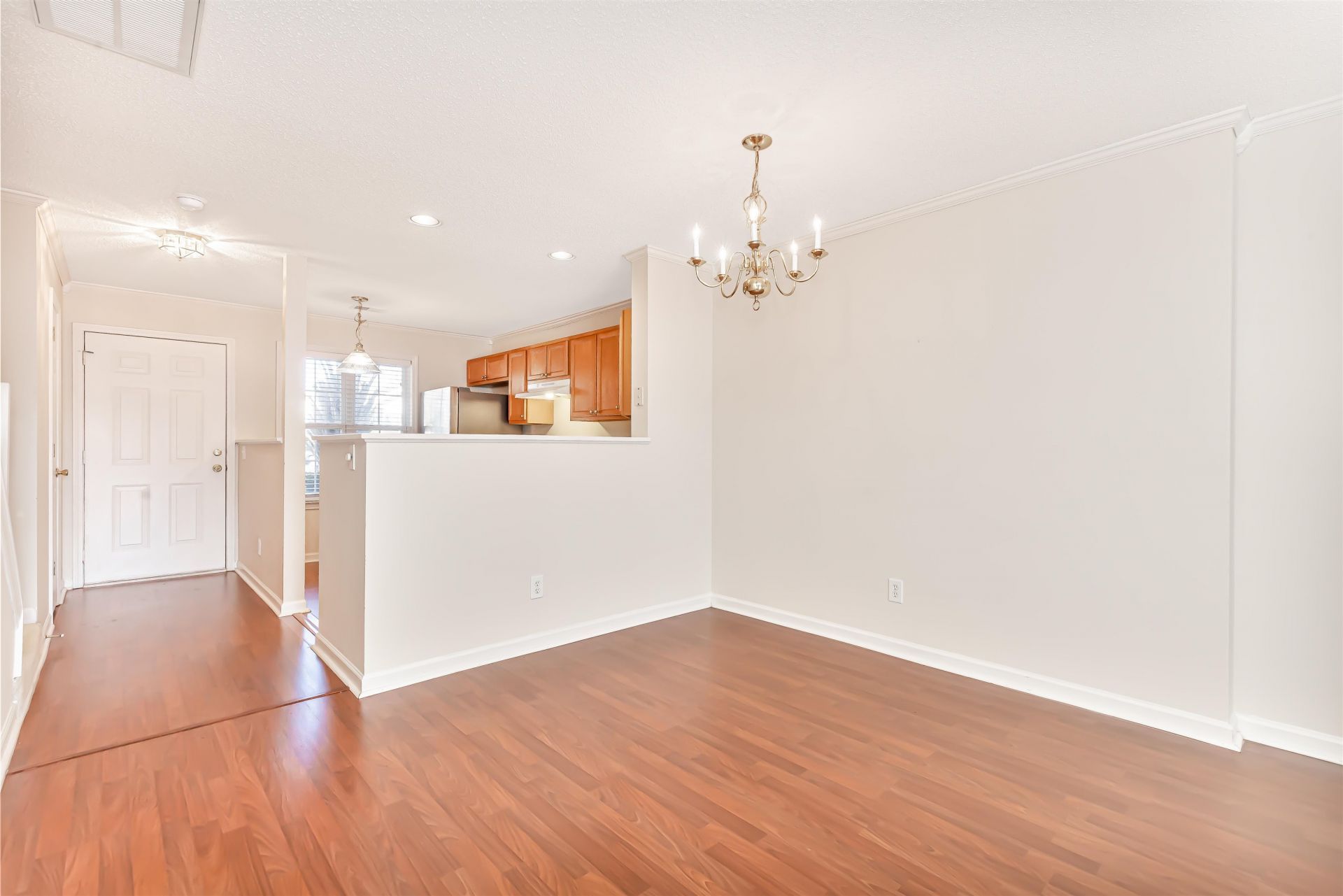 3555 Crepe Myrtle Ct. Photo 10