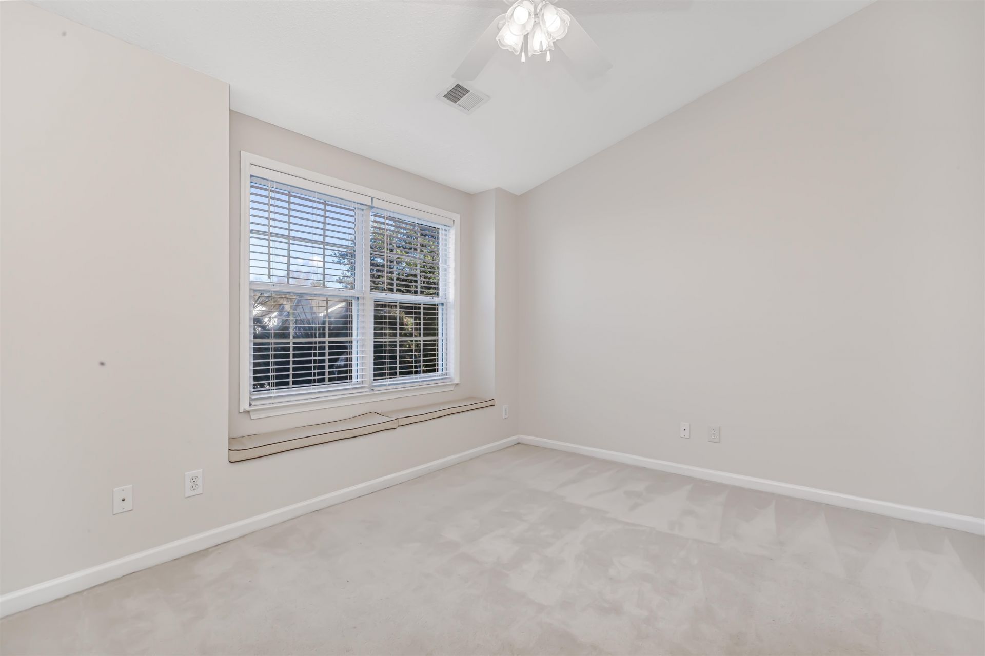 3555 Crepe Myrtle Ct. Photo 19