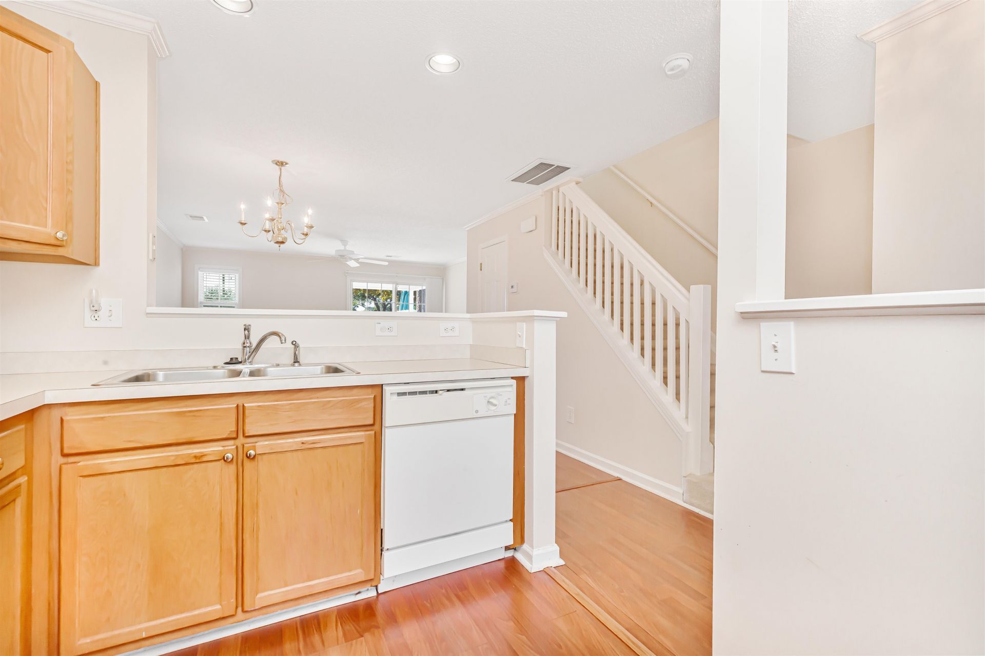 3555 Crepe Myrtle Ct. Photo 7