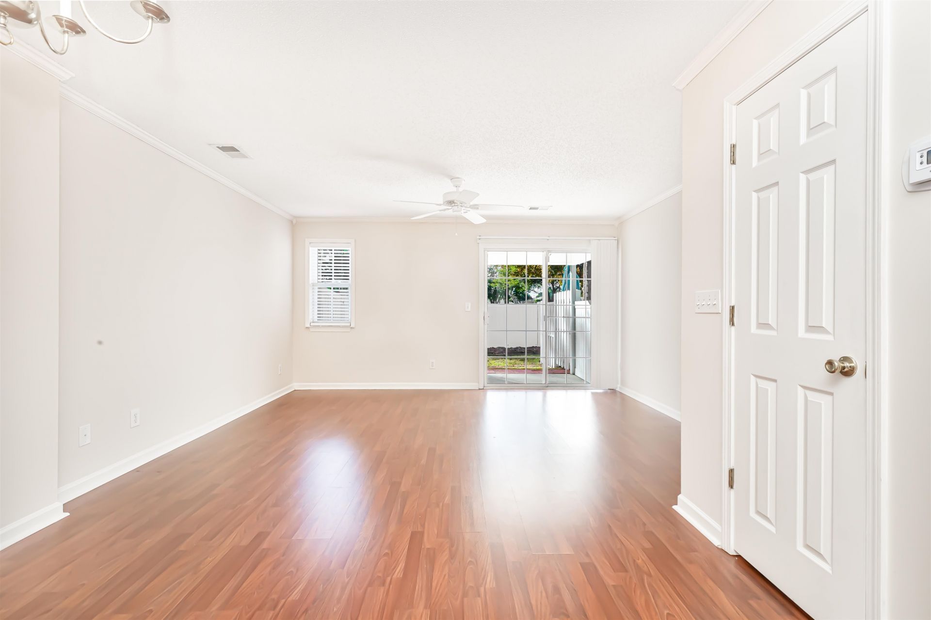 3555 Crepe Myrtle Ct. Photo 8