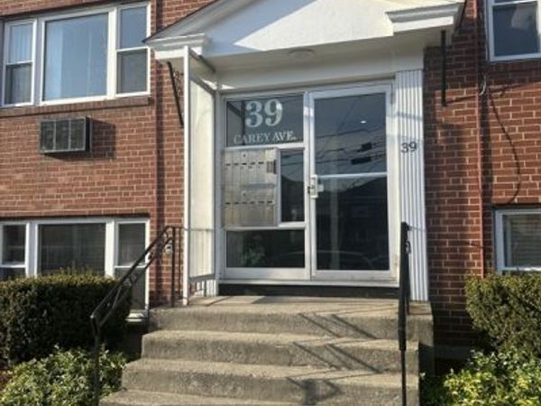 39 Carey Ave, Unit 7, Watertown, MA 02472
