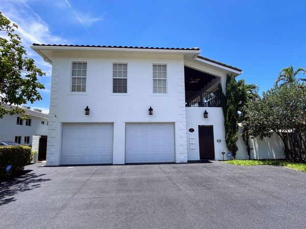 929 NE 18th Court, Unit 1, Fort Lauderdale, FL 33305