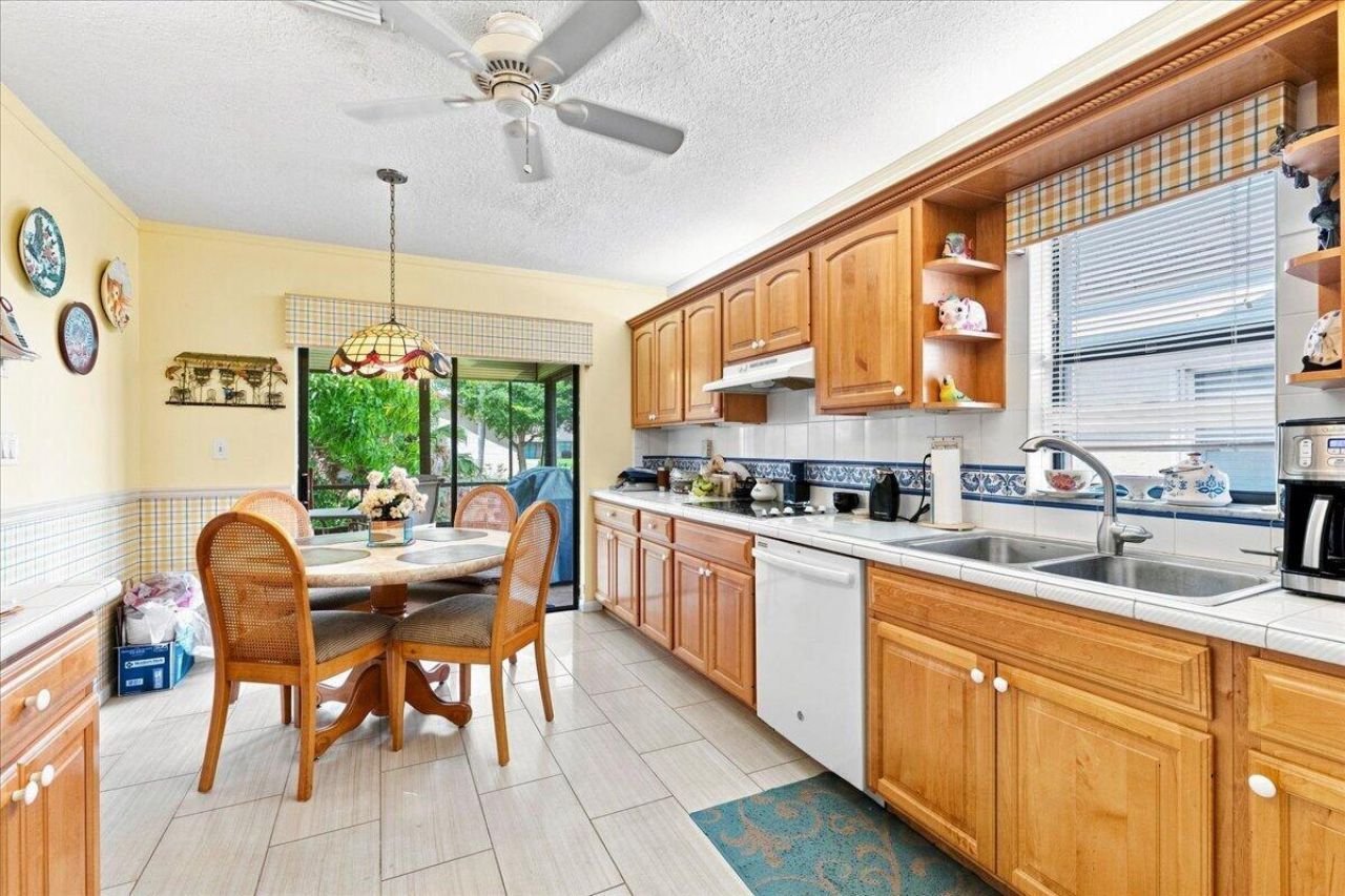 9843 NW 75th Court Nw, Tamarac, FL 33321 Photo