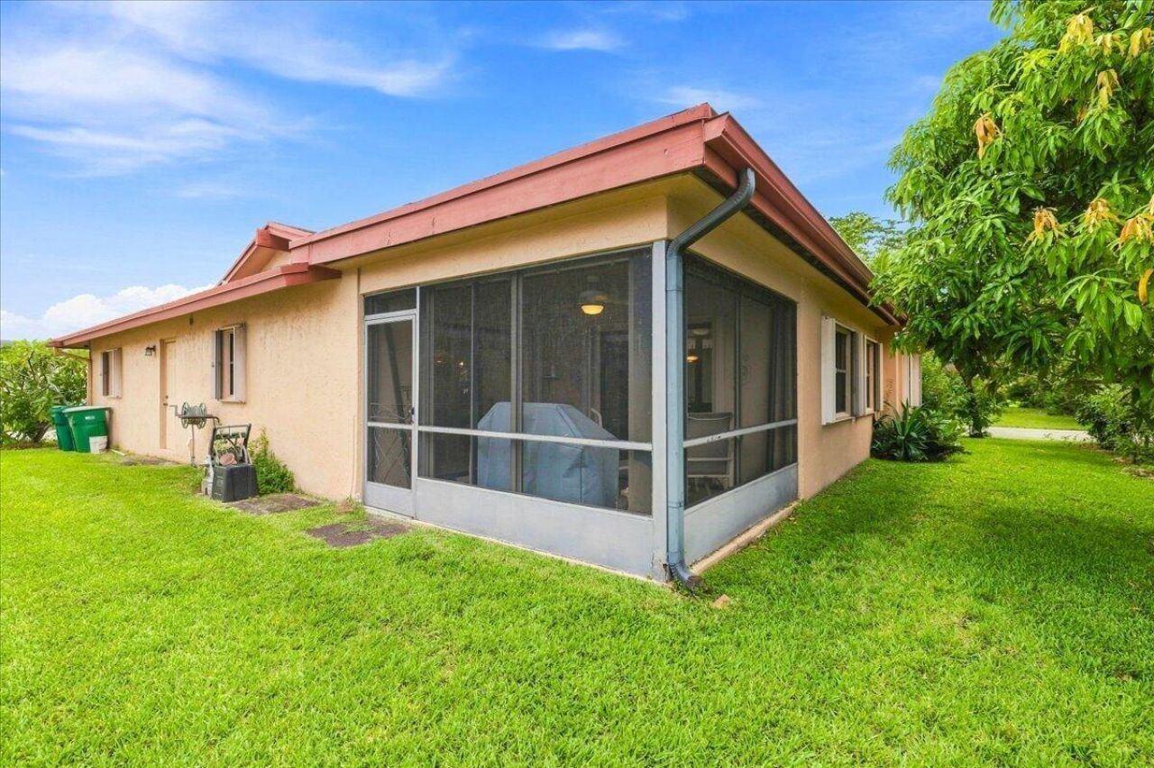 9843 NW 75th Court Nw, Tamarac, FL 33321 Photo