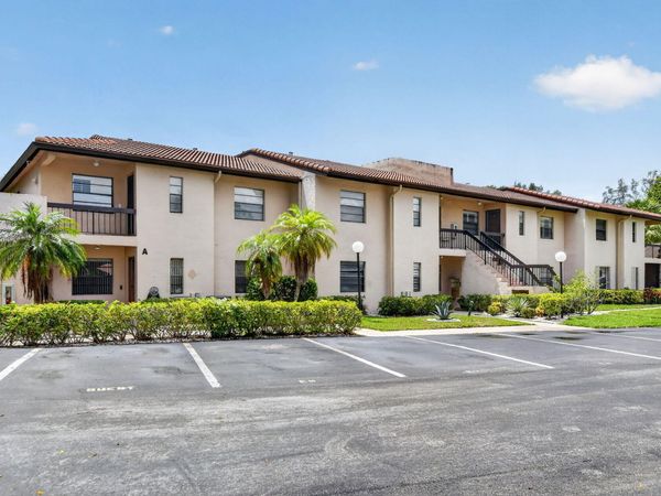 9287 VISTA DEL LAGO, Unit 13 D, Boca Raton, FL 33428