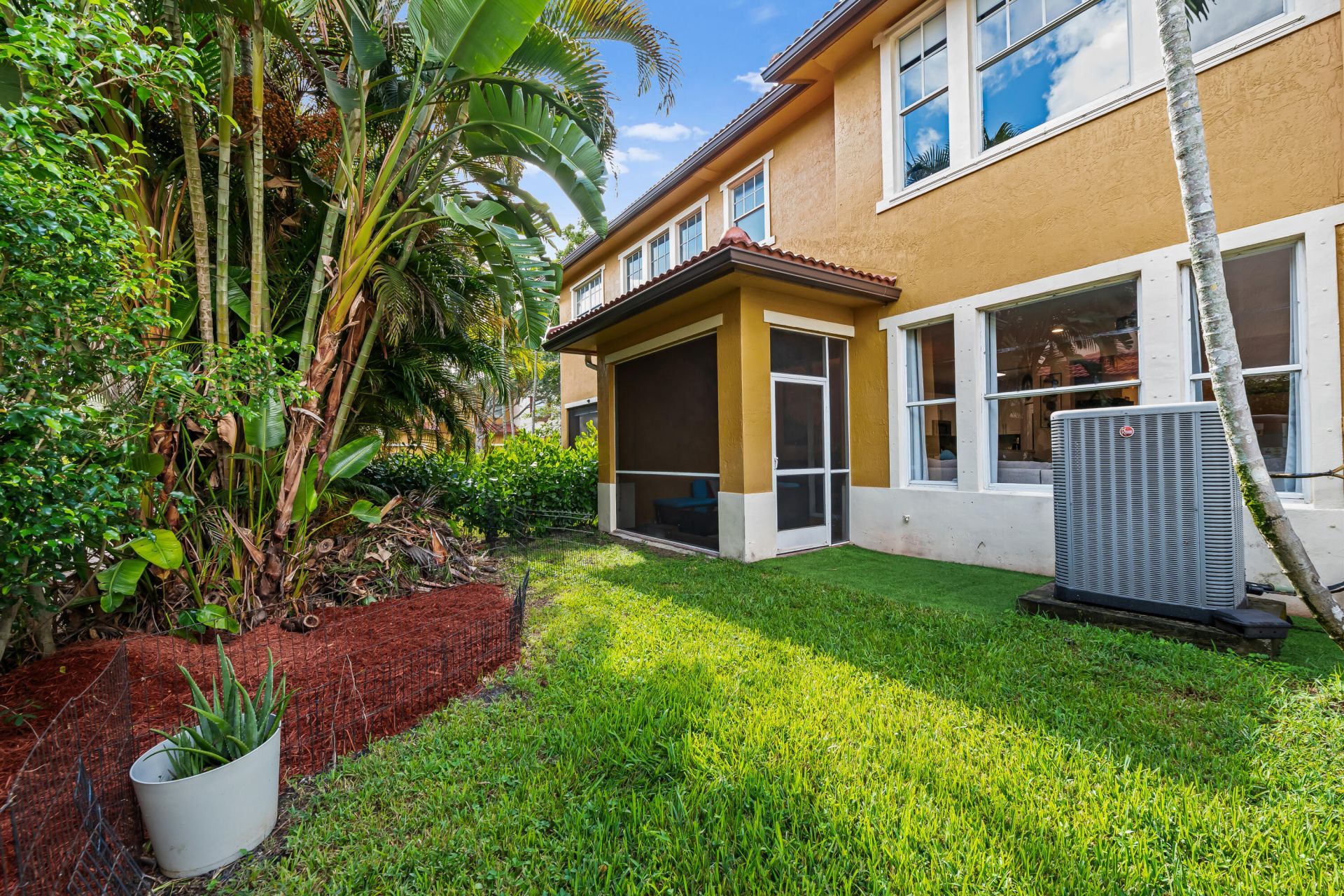11945 NW 57th Manor, Coral Springs, FL 33076 Photo
