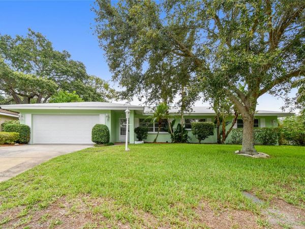 2111 LANAI AVENUE , BELLEAIR BLUFFS, FL 33770