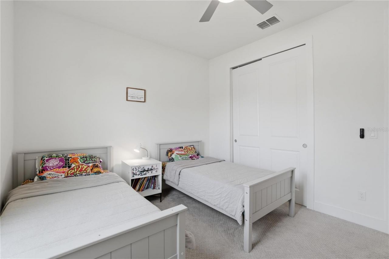 9223 Eagles Perch Place , Orlando, FL 32825 Photo