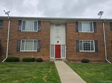 25348 Shiawassee Circle, Unit 206, Southfield, Mi 48033