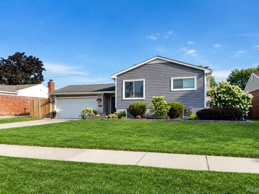 11955 Sorrento Boulevard, Sterling Heights, Mi 48312
