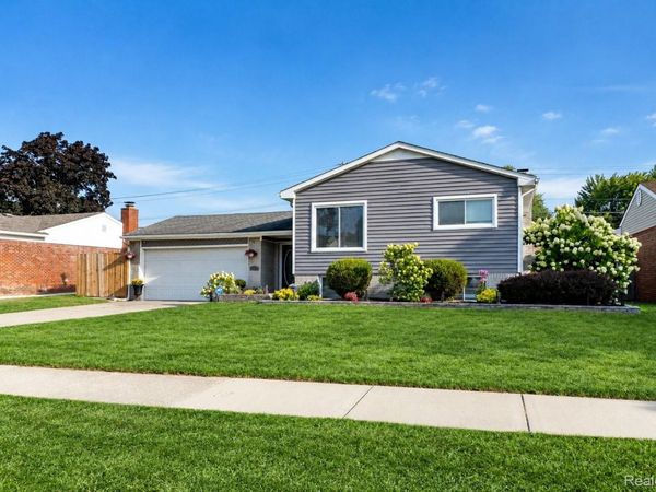 11955 Sorrento Boulevard, Sterling Heights, Mi 48312