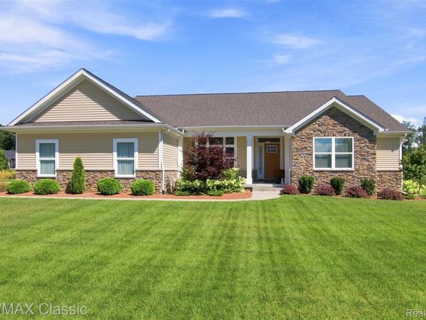 1247 Timberleaf Drive, Brighton Township, Mi 48114