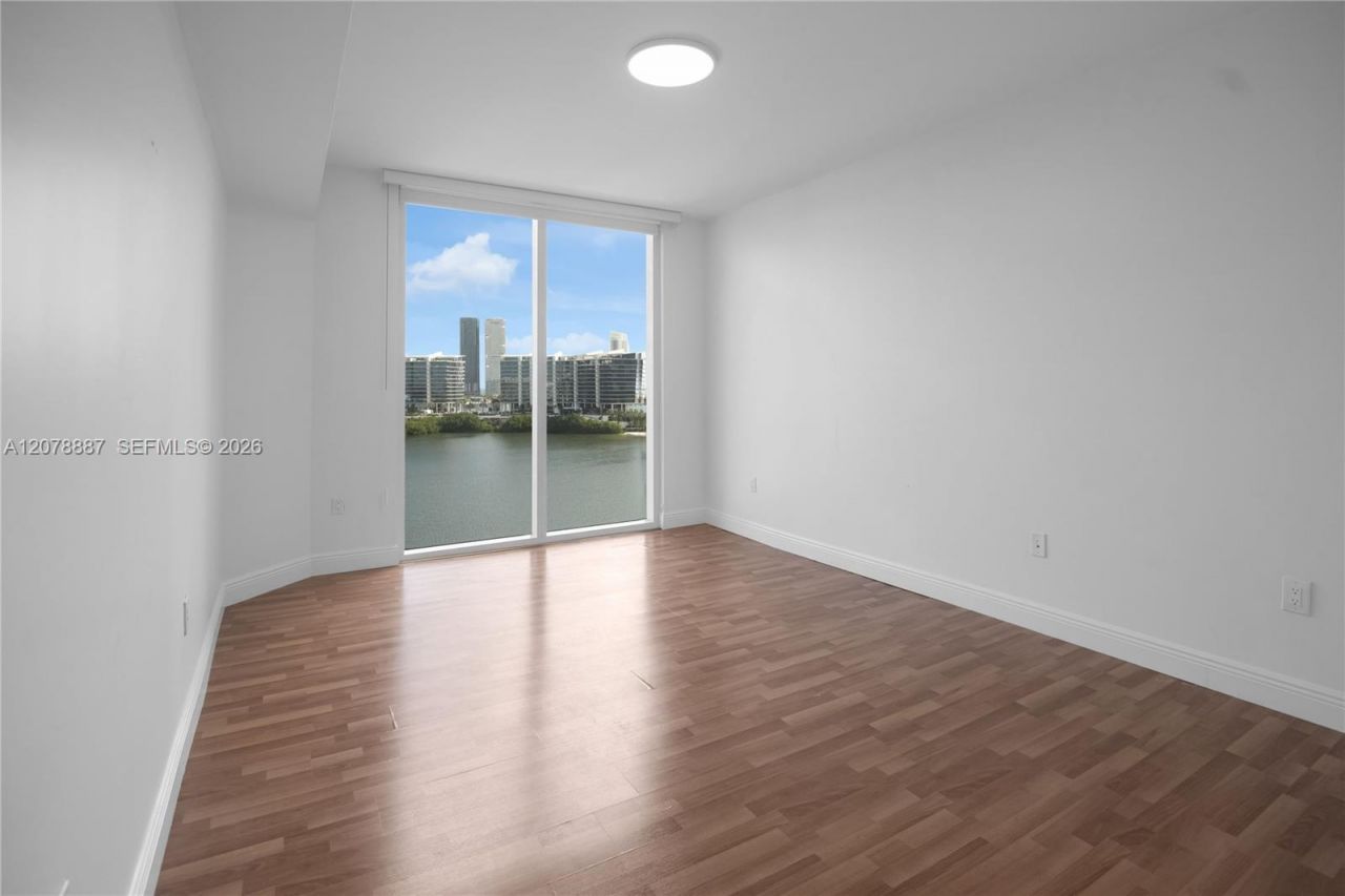 3301 NE 183rd St , Unit 1105, Aventura, FL 33160 Photo