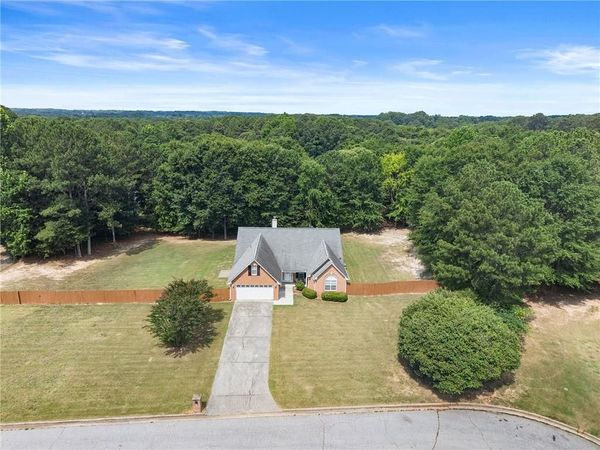 4011 Lafayette Way , Loganville, GA 30052