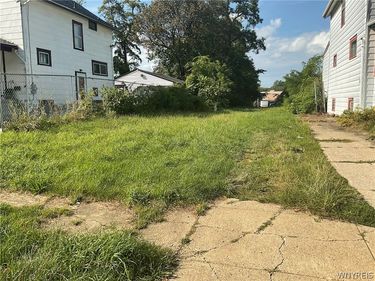 944 Glenwood Avenue, Buffalo, NY 14211
