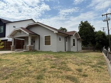 801 Mount Auburn Avenue , Dallas, TX 75223