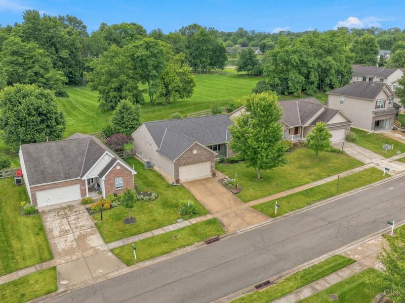 7630 Sandstone Trail, Hamilton Township, OH 45039 Photo 3