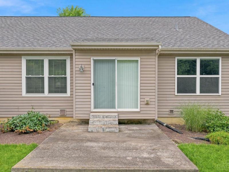 7630 Sandstone Trail, Hamilton Township, OH 45039 Photo 32