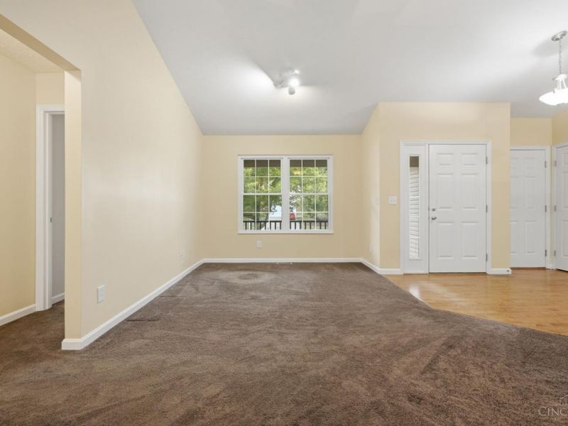 7630 Sandstone Trail, Hamilton Township, OH 45039 Photo 7