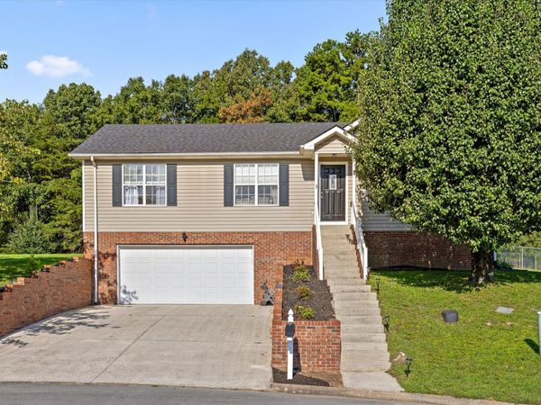 8927 Wings Way , Hixson, TN 37343