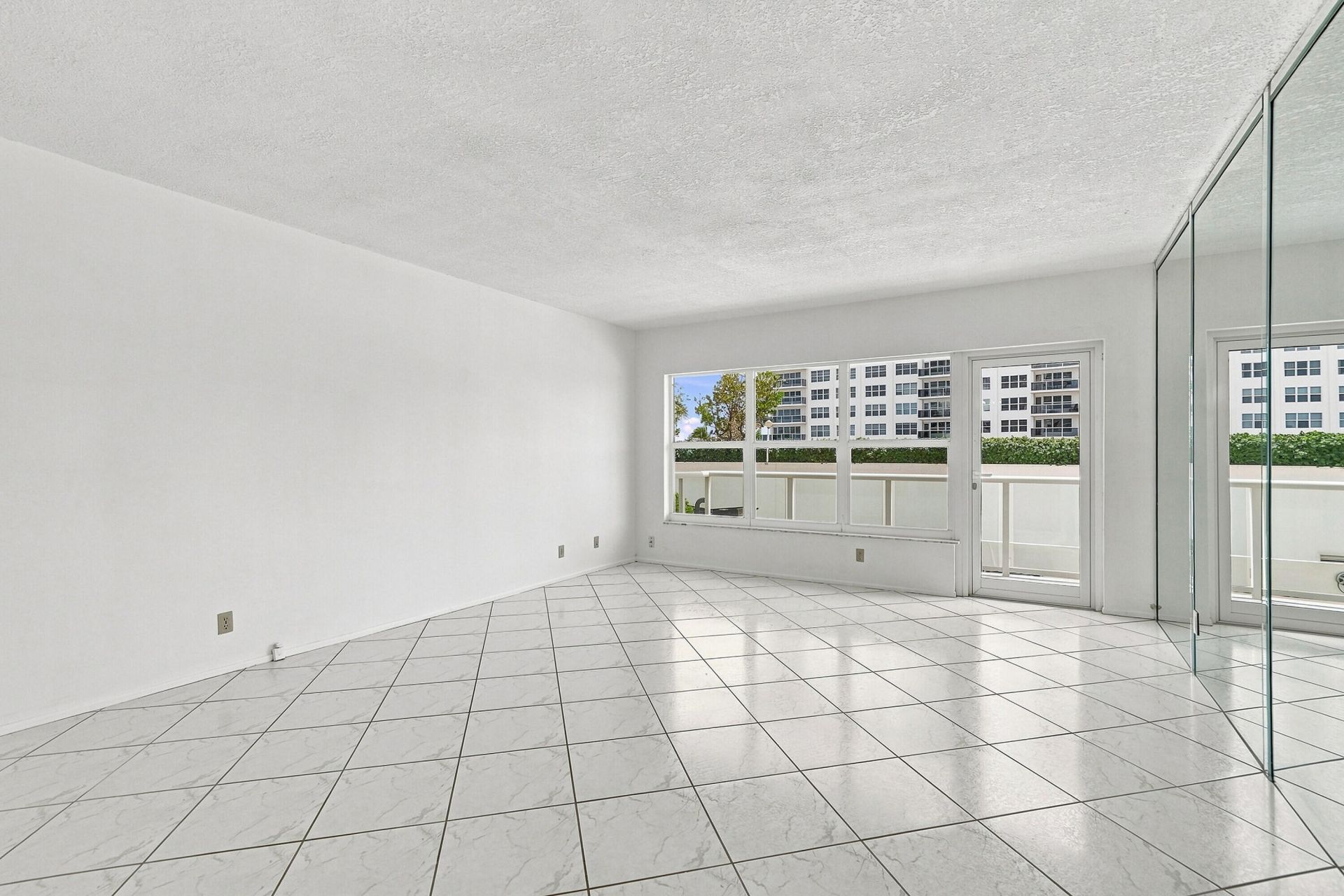 3550 Galt Ocean Drive, Unit 204, Fort Lauderdale, FL 33308 Photo