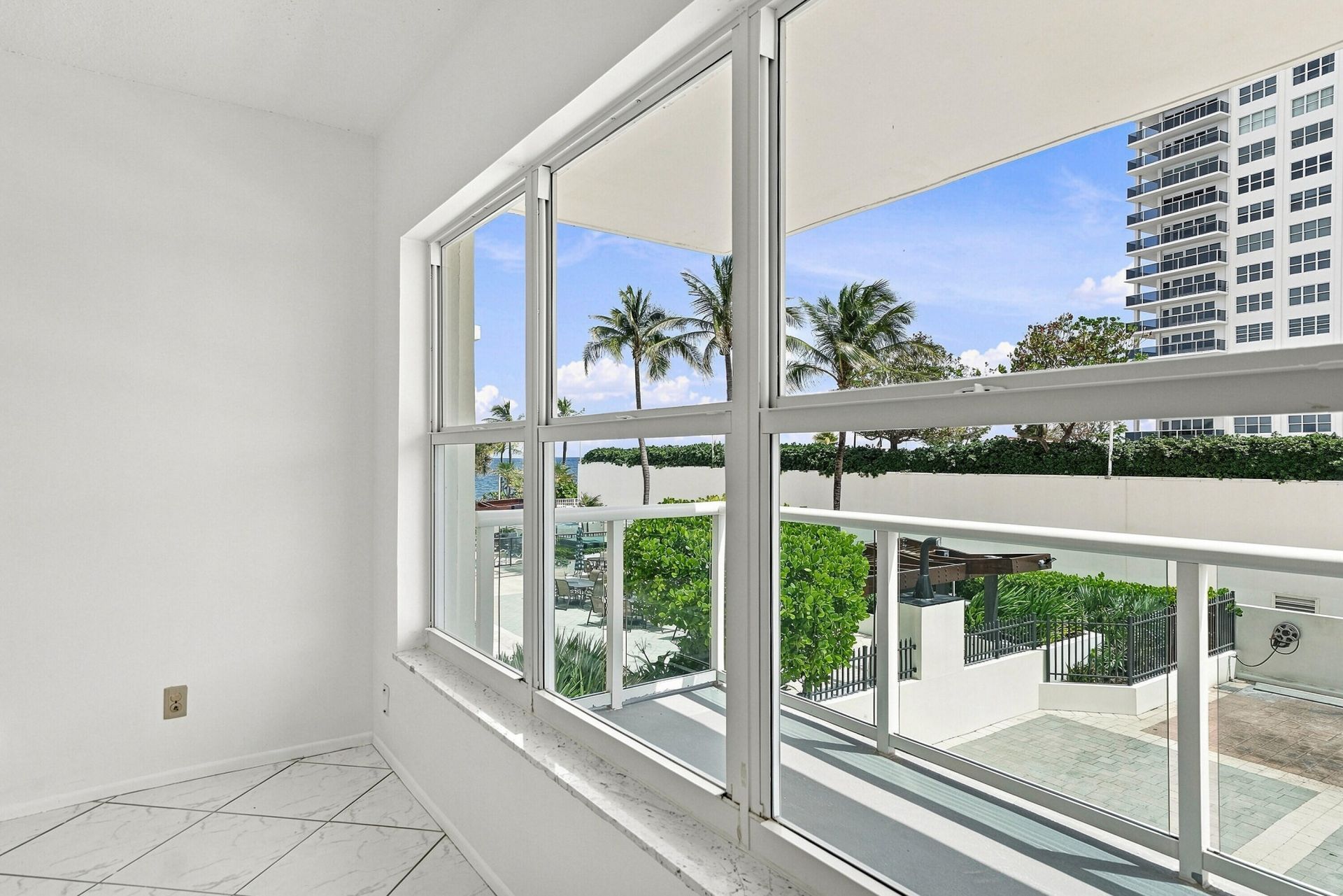 3550 Galt Ocean Drive, Unit 204, Fort Lauderdale, FL 33308 Photo