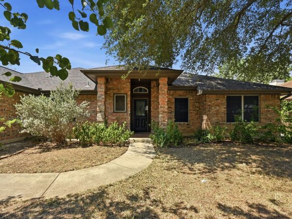 1068 Memorial CIR, New Braunfels, TX 78130
