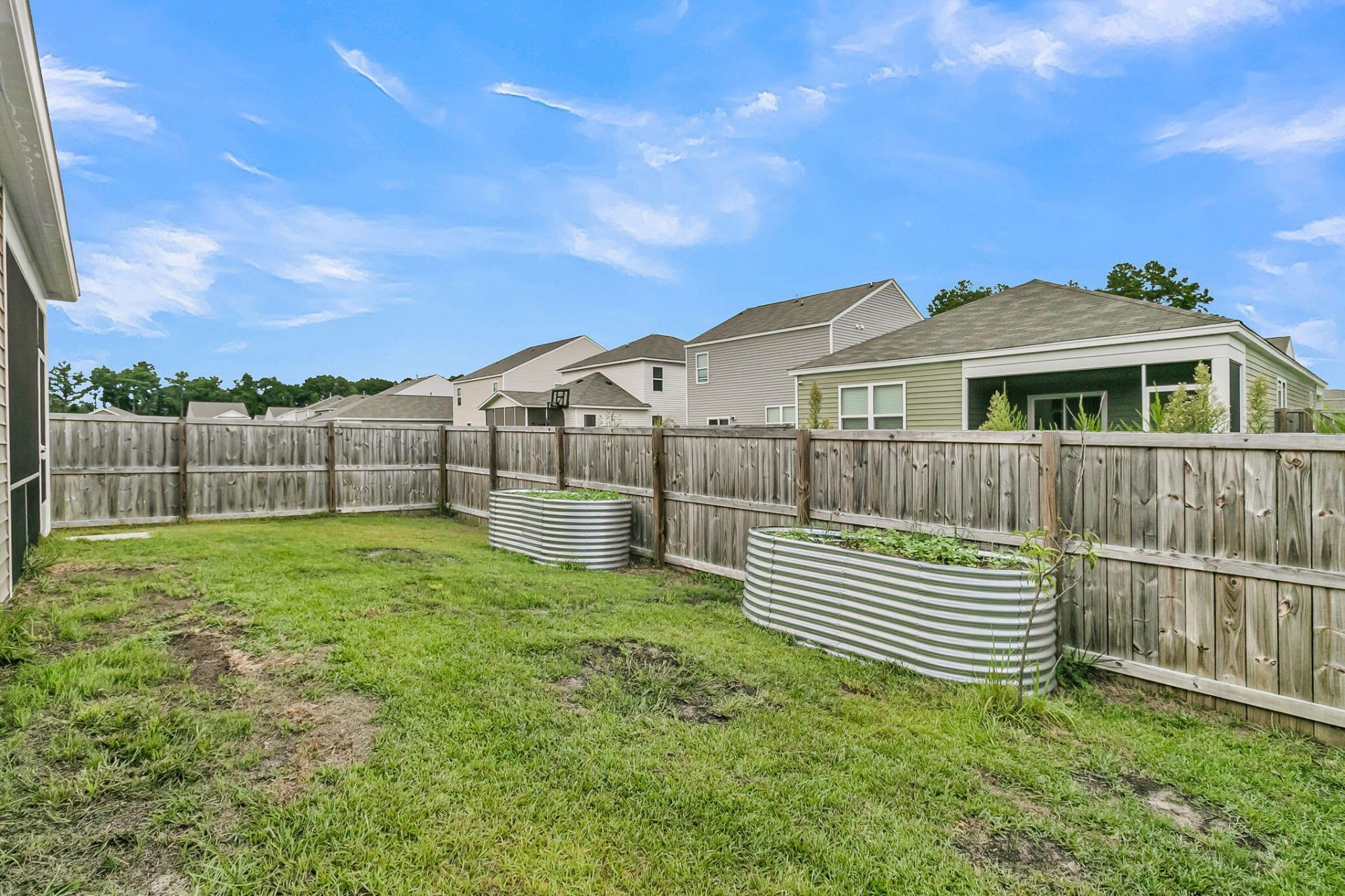 414 Eastern Pine Drive Photo 20
