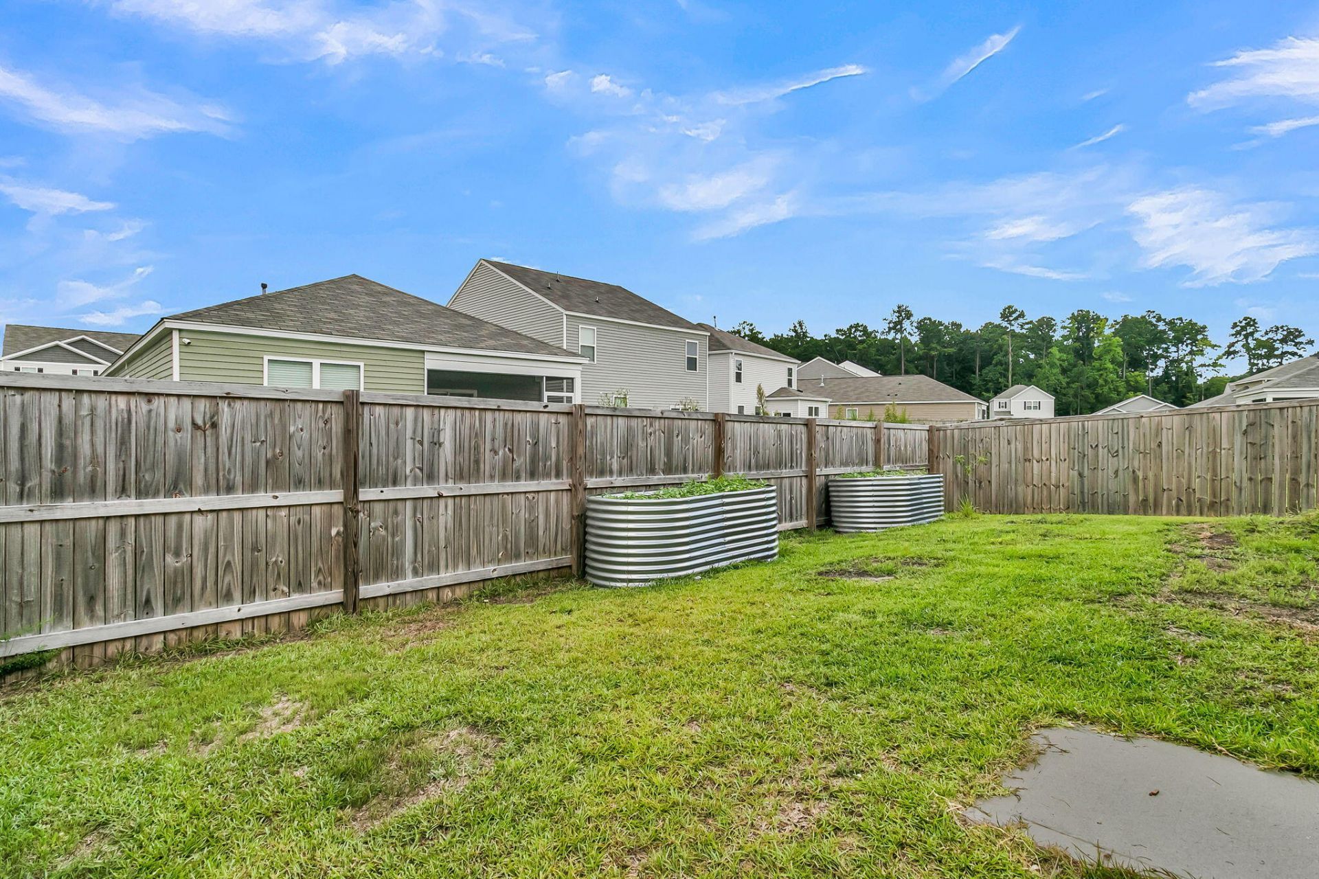 414 Eastern Pine Drive Photo 24