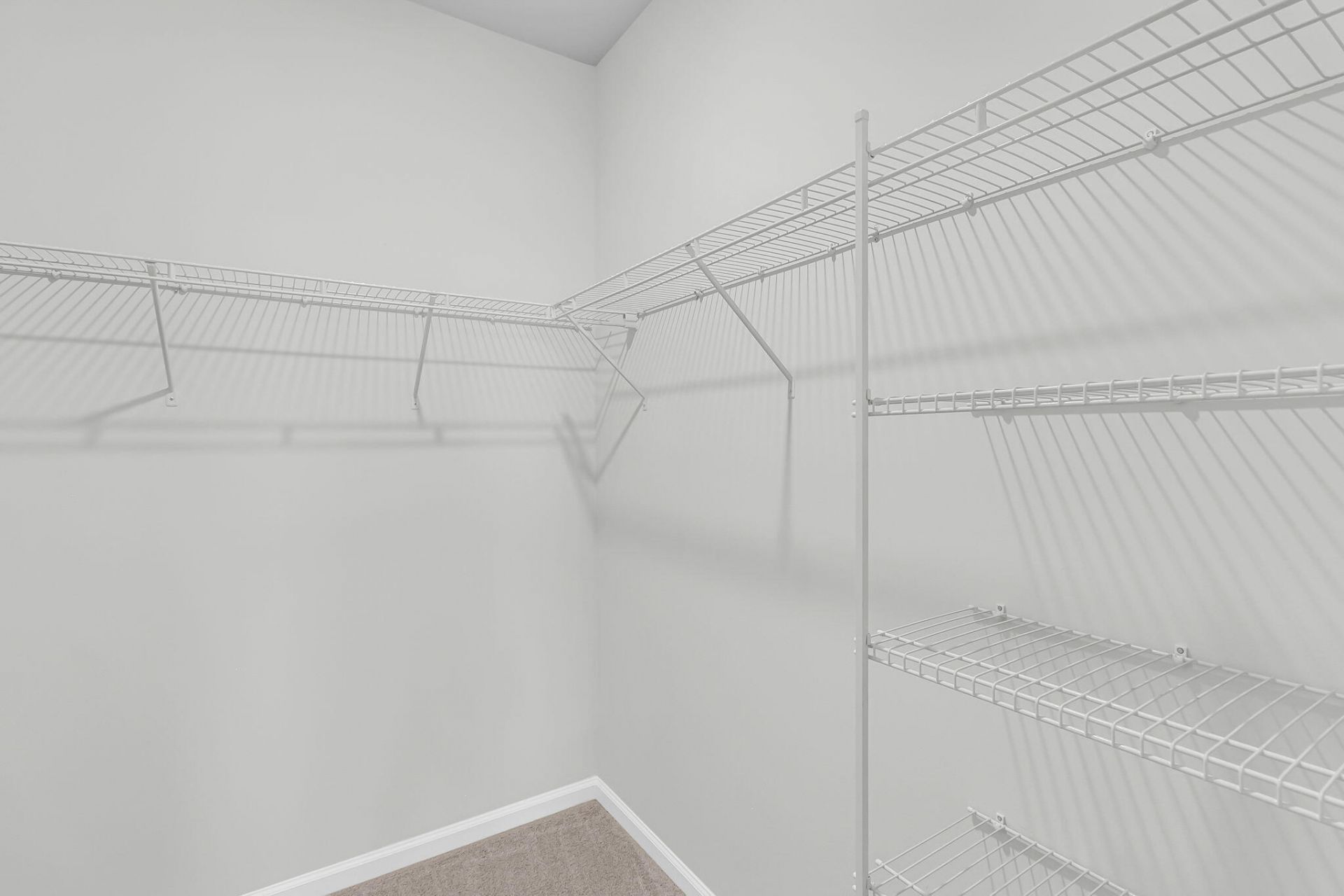 414 Eastern Pine Drive Photo 9