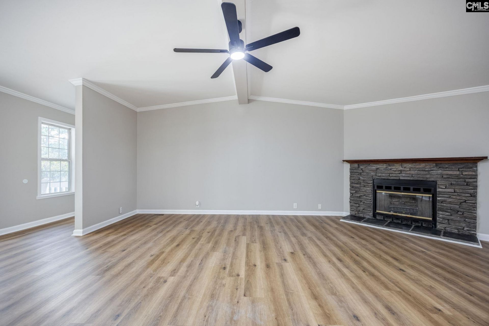 209 Sweetberry Lane Photo 17