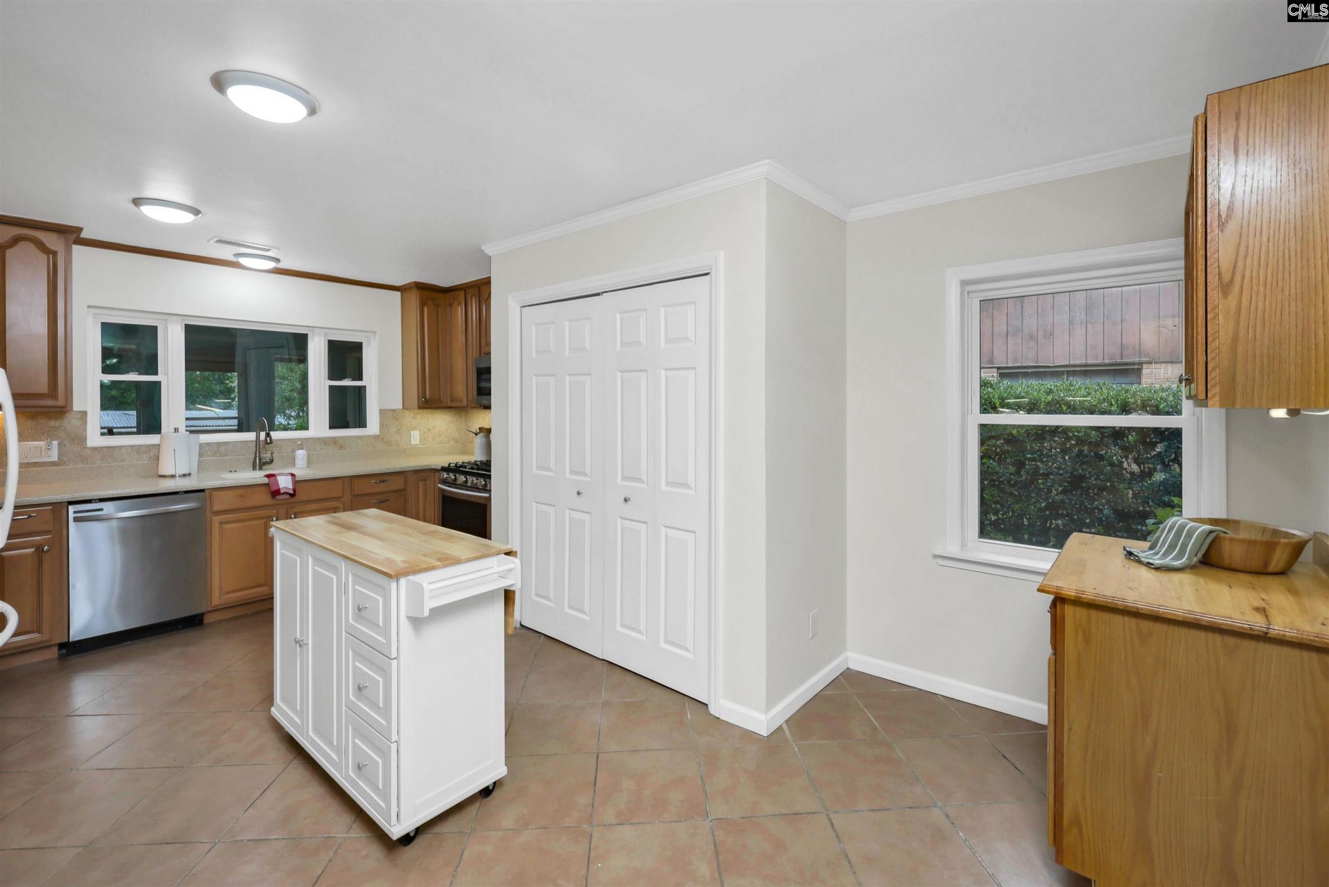112 New Market Drive  Photo 10
