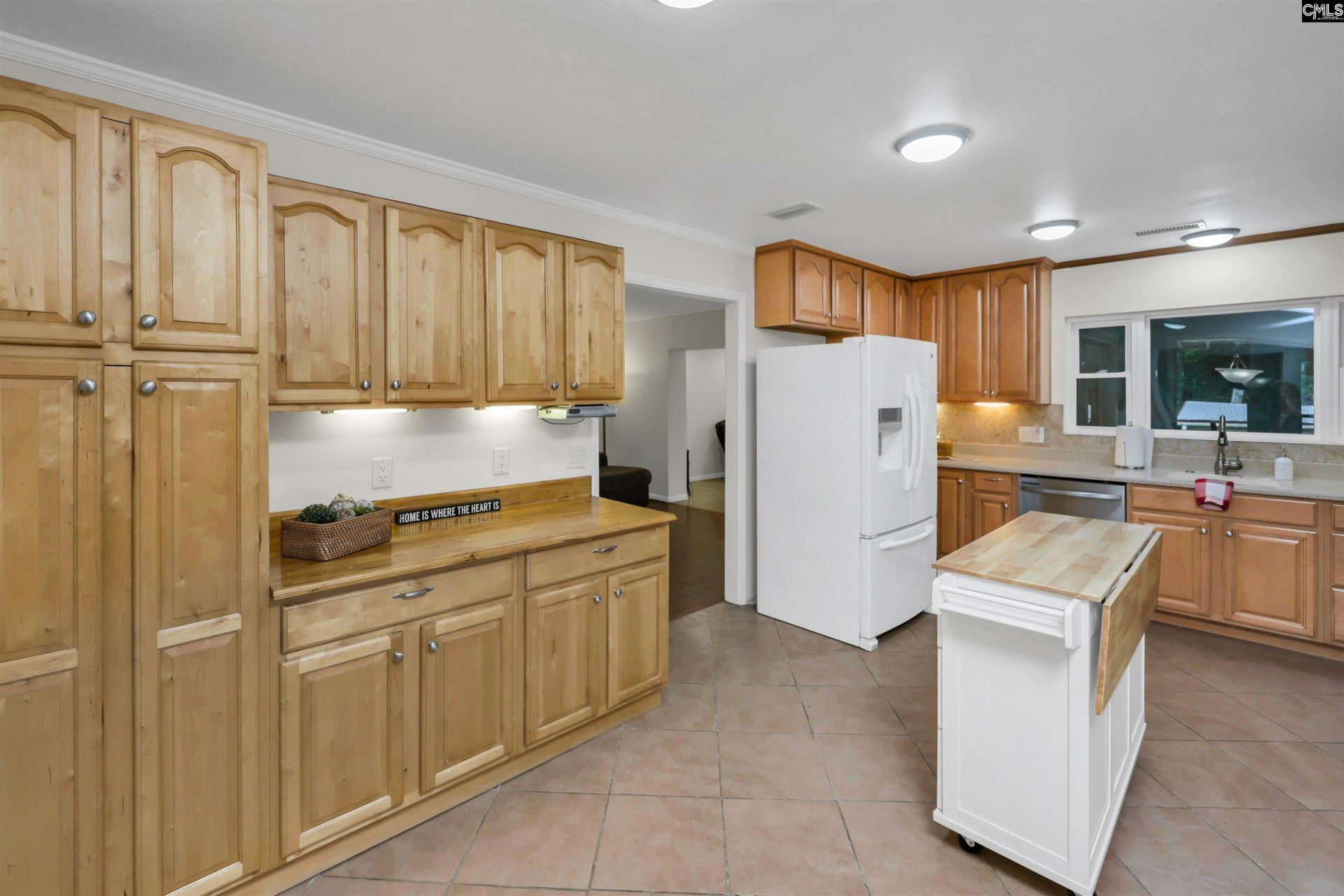 112 New Market Drive  Photo 11