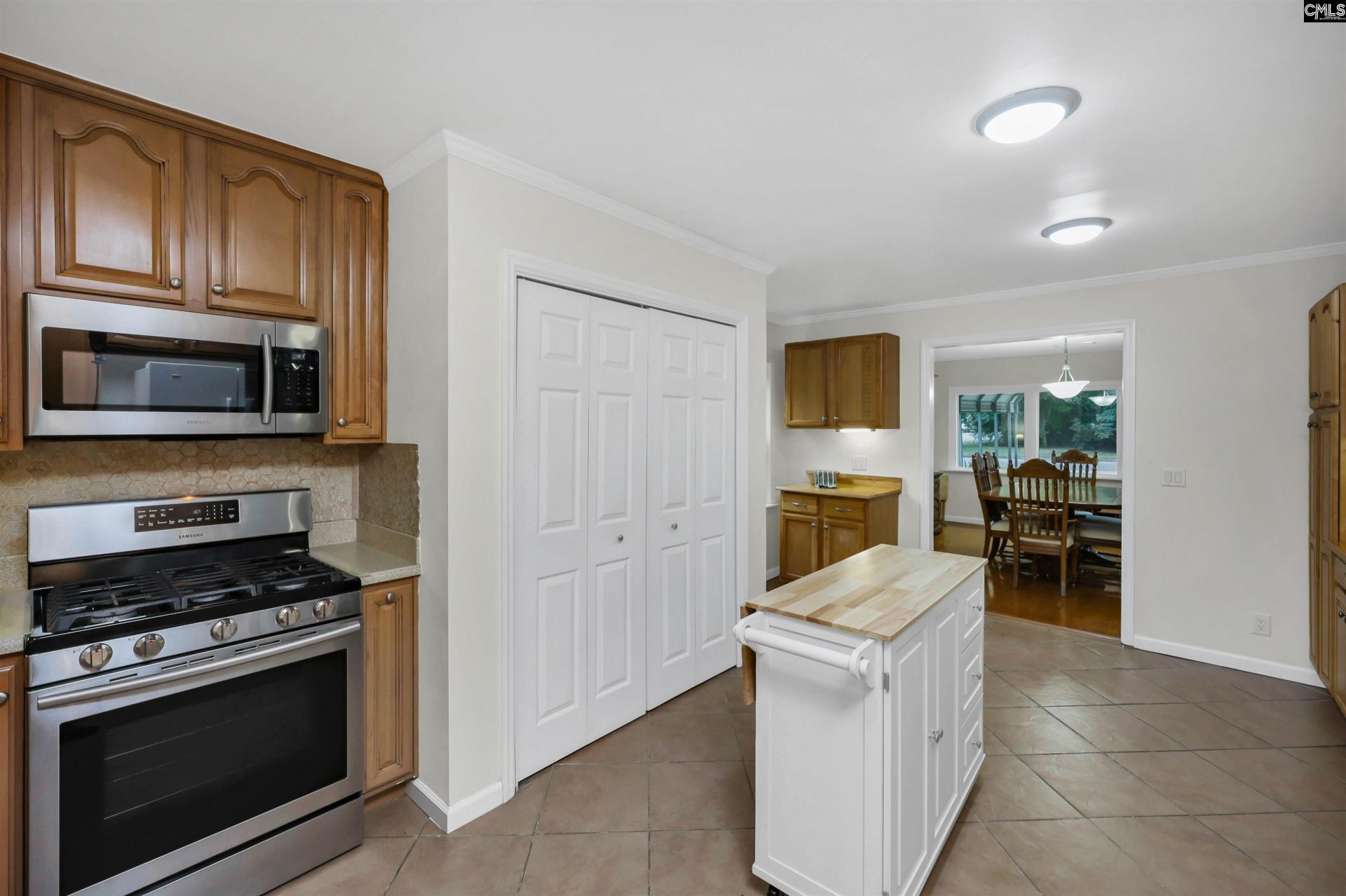 112 New Market Drive  Photo 13