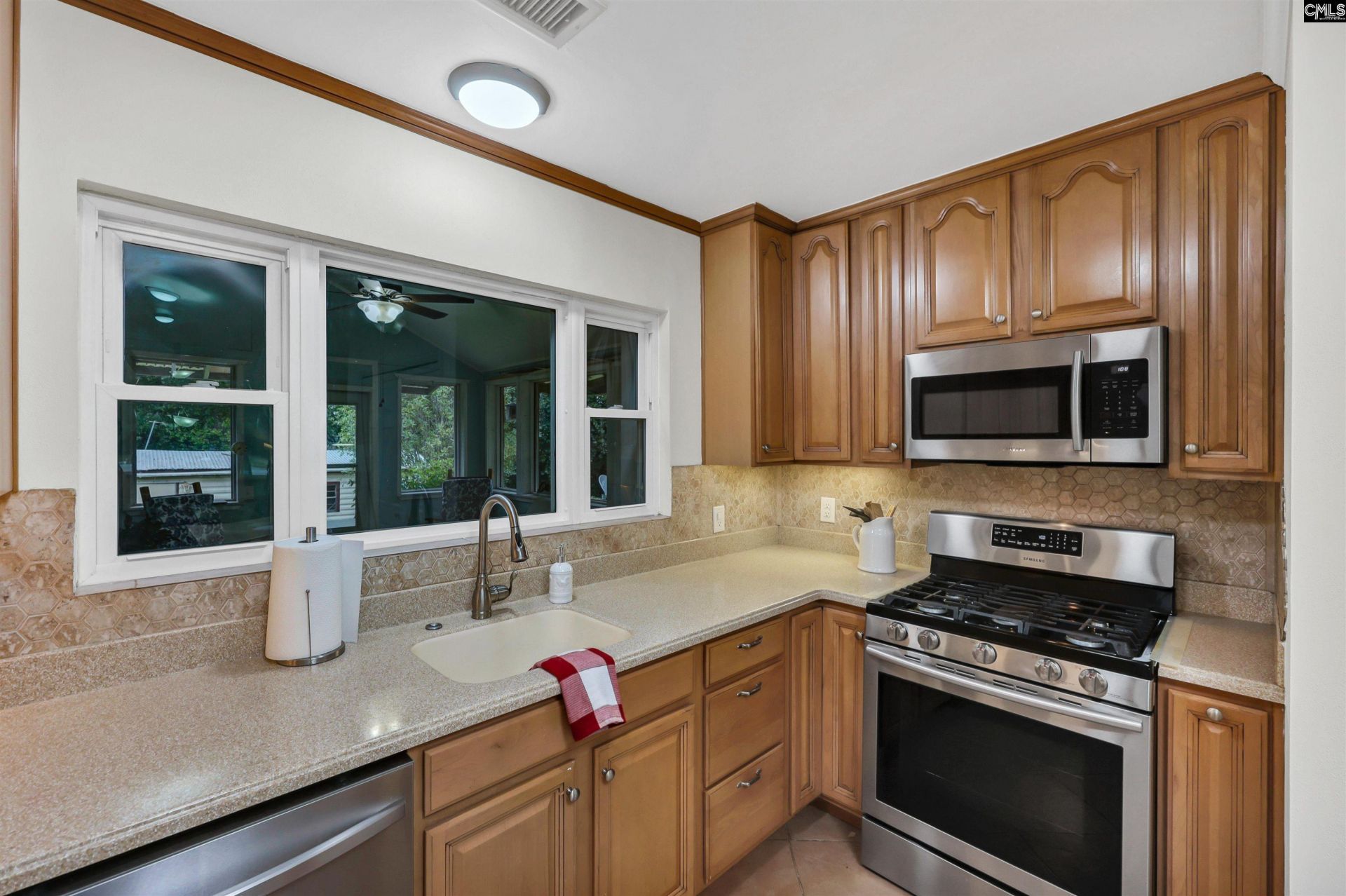 112 New Market Drive  Photo 14