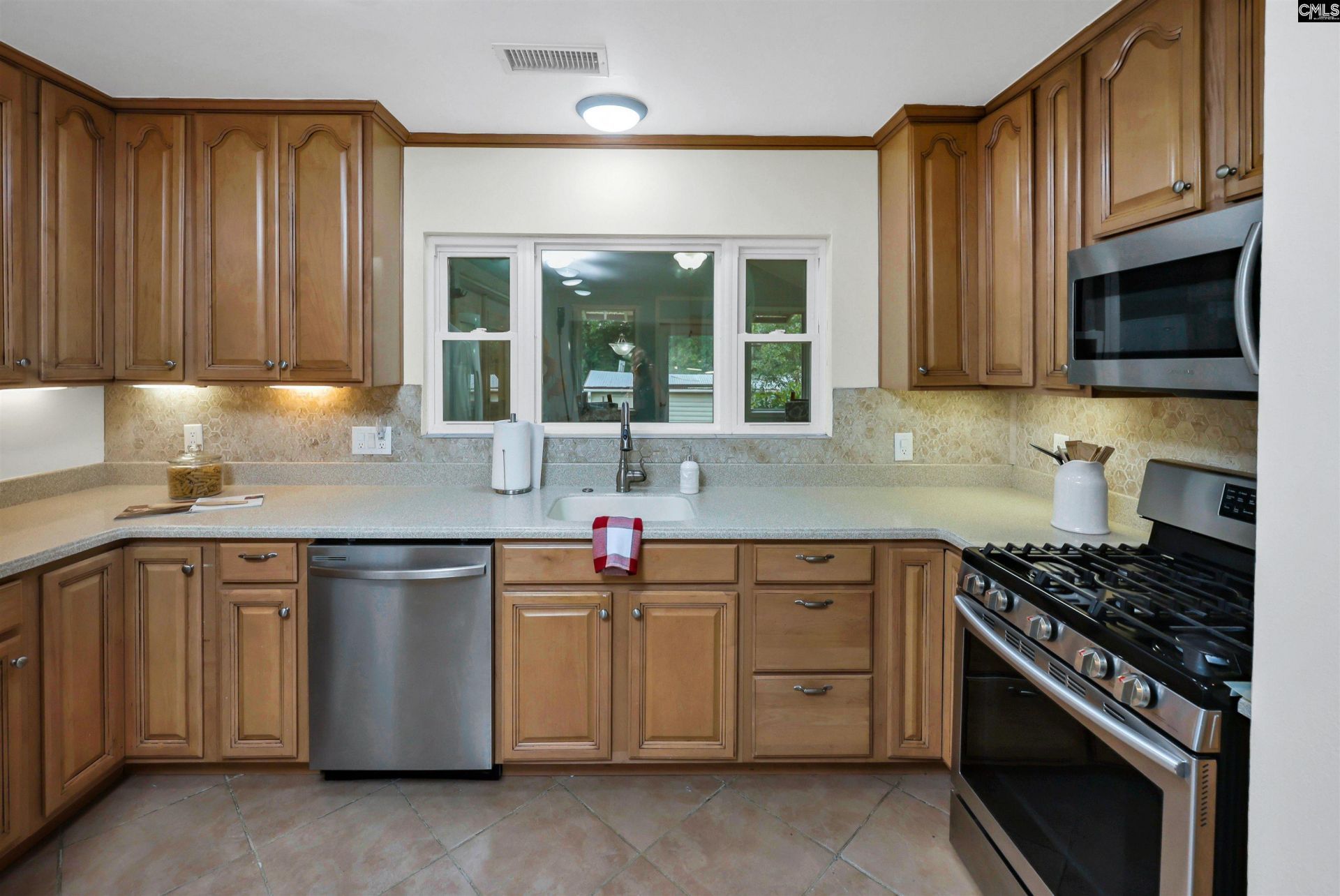 112 New Market Drive  Photo 17