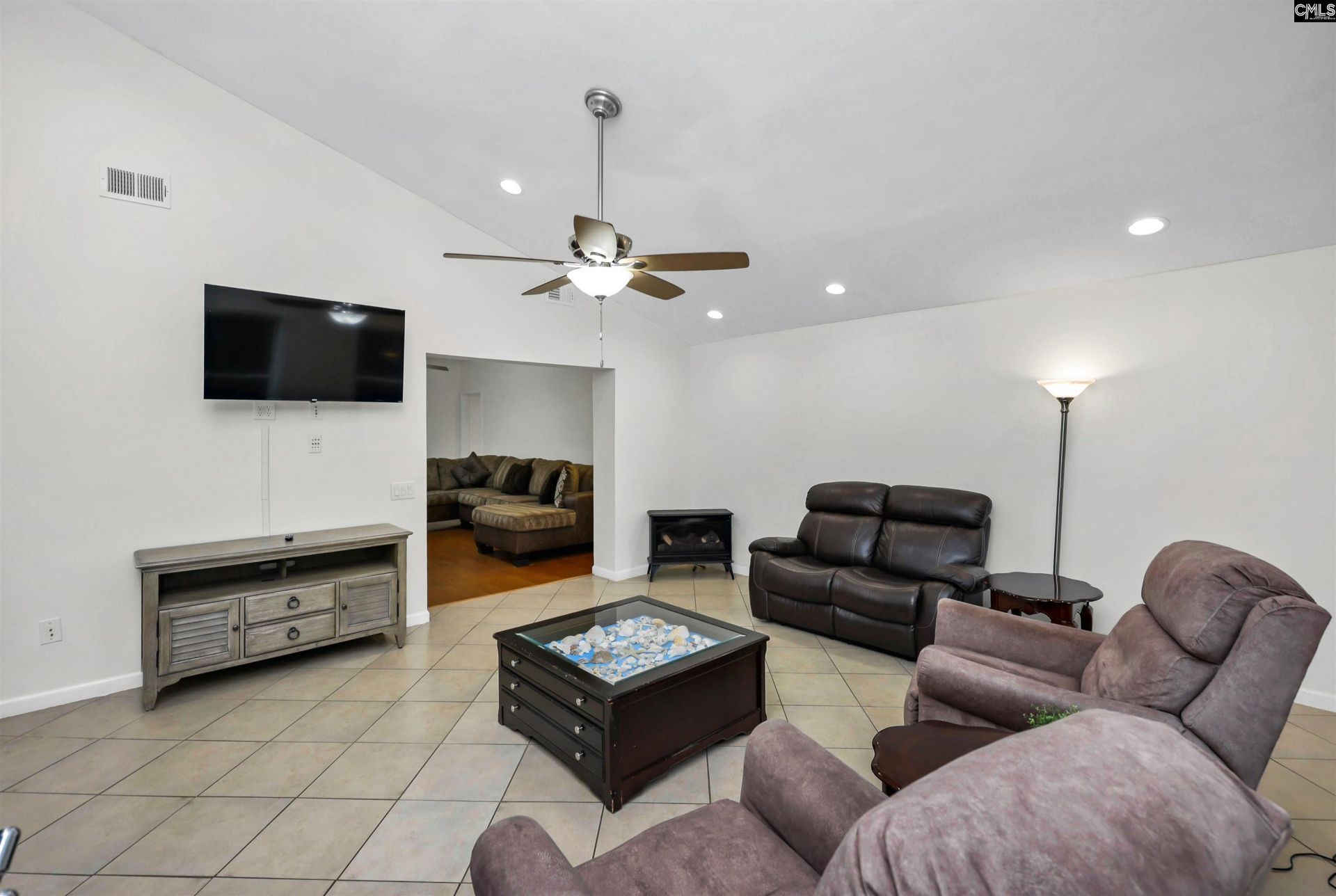 112 New Market Drive  Photo 23