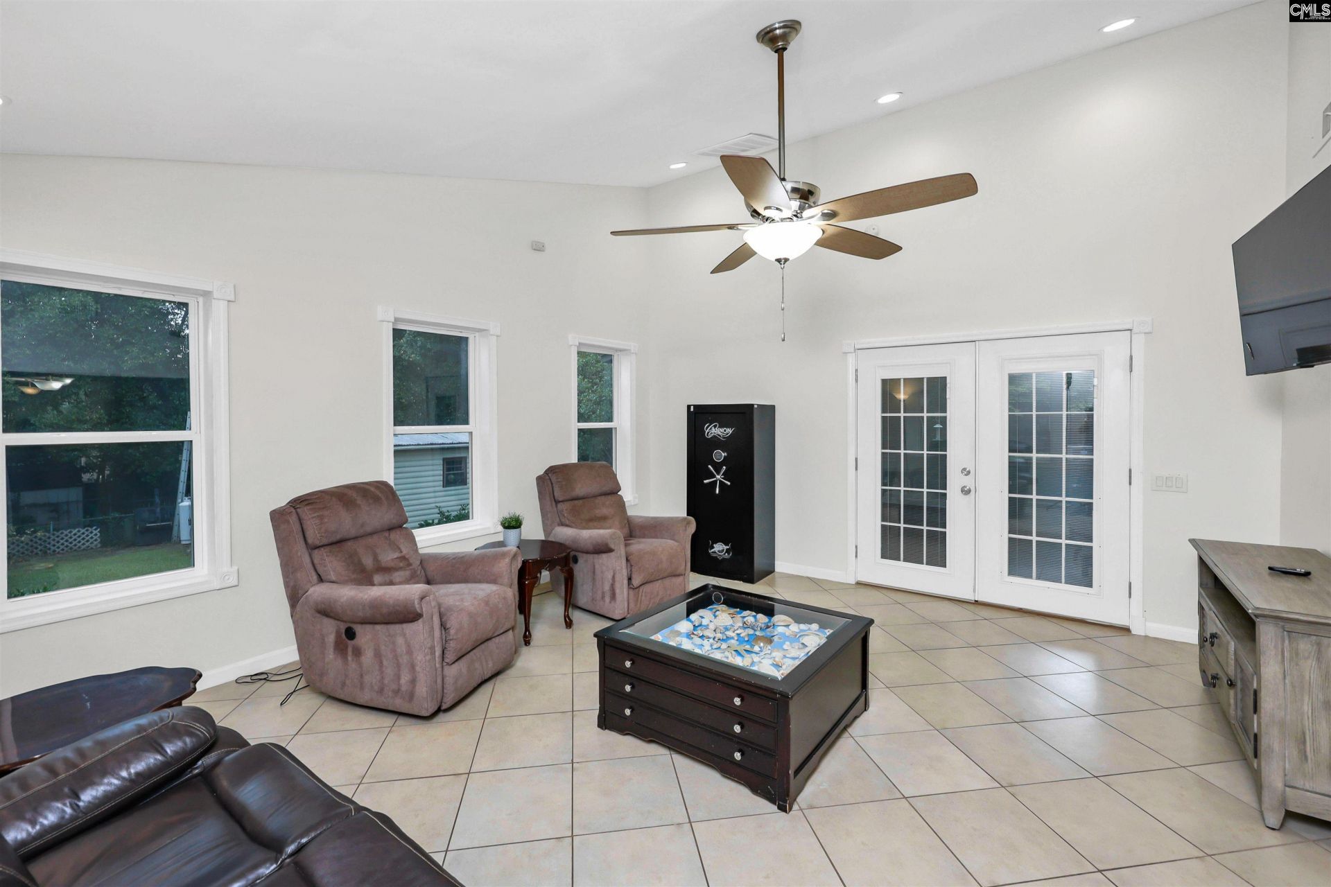 112 New Market Drive  Photo 25