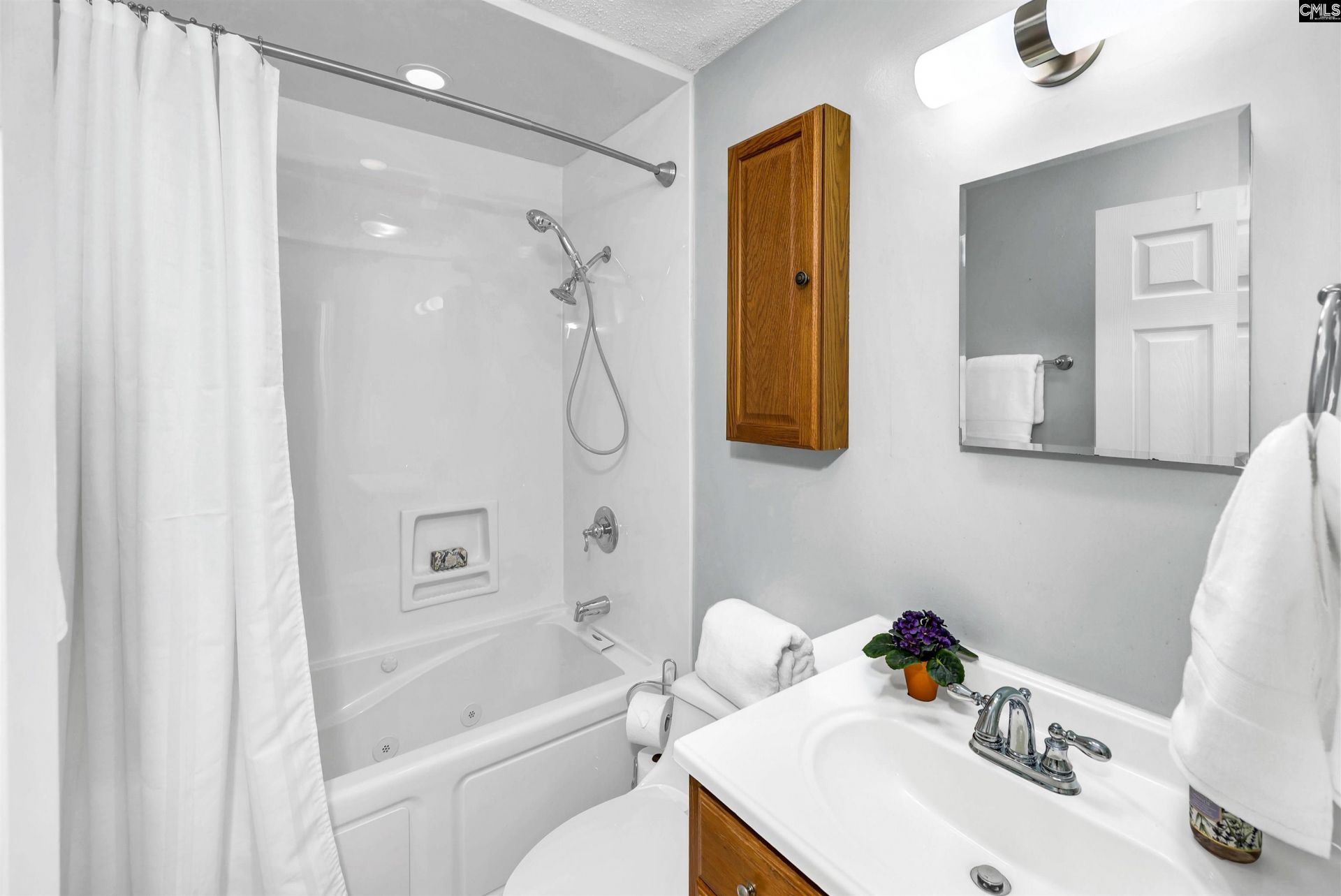 112 New Market Drive  Photo 30