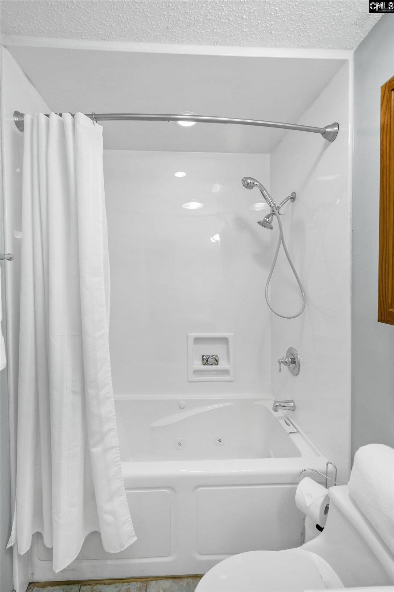 112 New Market Drive  Photo 31