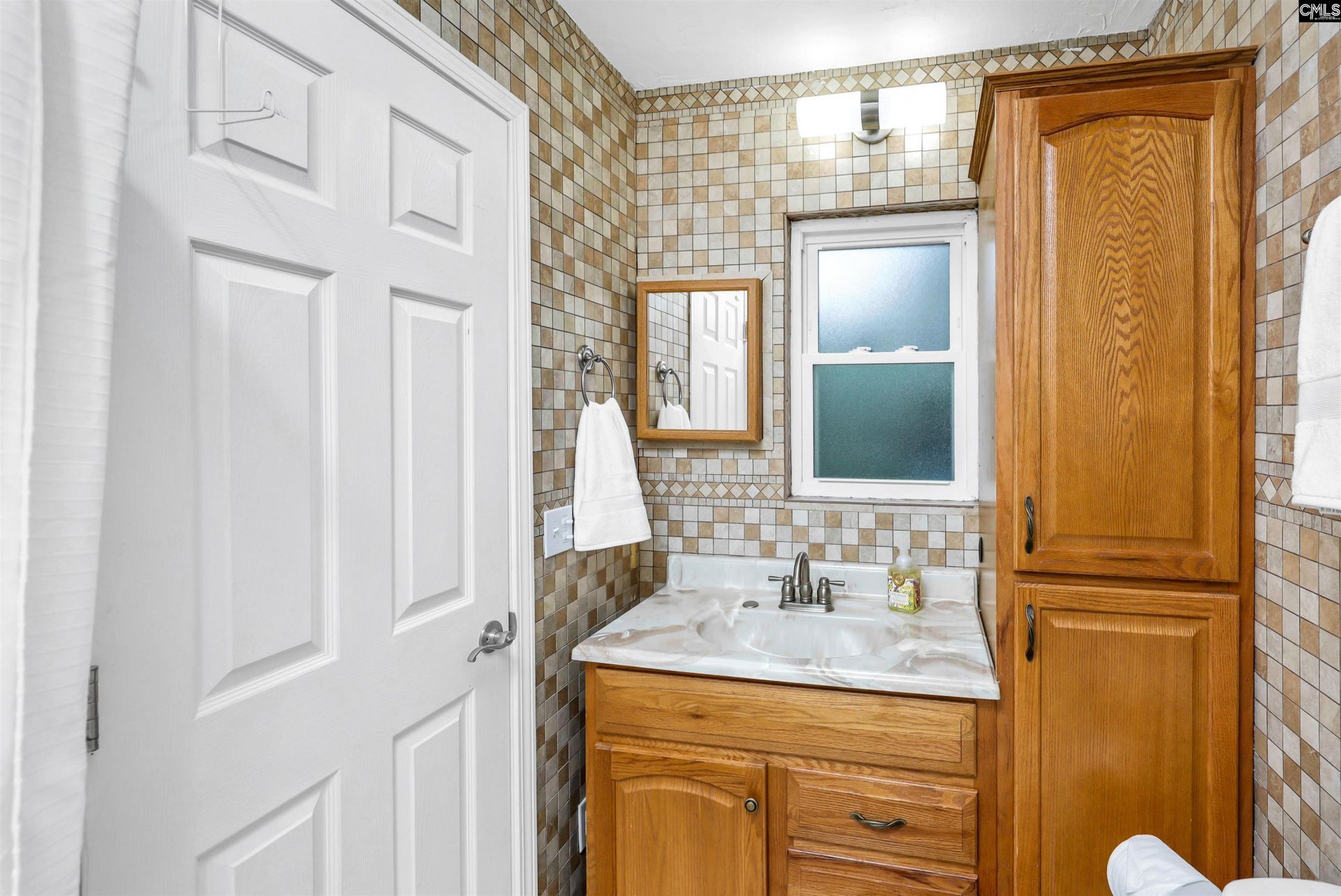 112 New Market Drive  Photo 34