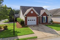 332 Woodhouse Drive  photo 4