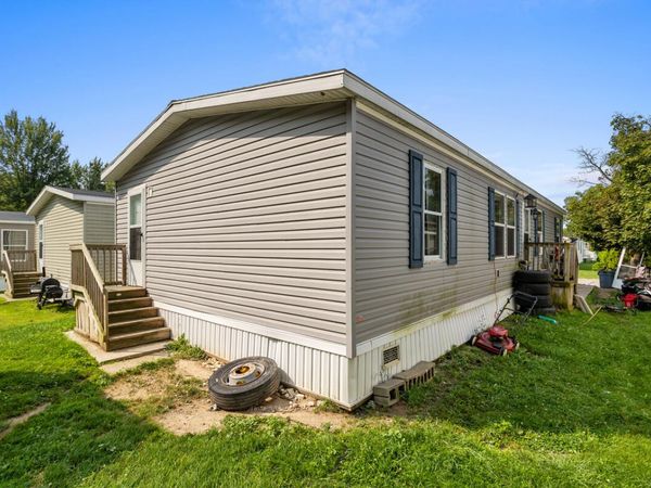 6749 Helman Boulevard, Lansing, MI 48911