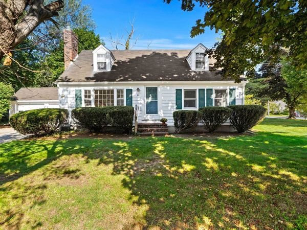 31 Homestead Circle, Hamilton, MA 01982